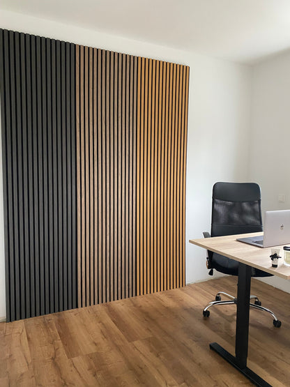 Hochwertige Akustikpaneele aus Holz in den edlen Farben Walnuss, Eiche und Graue Eiche – die perfekte Kombination aus modernem Design und effektiver Schallabsorption. Besonders geeignet für stilvolle Wandgestaltung in Bürozimmern, schaffen unsere akustikpaneele holz, akustik wandpaneele und holz akustik paneele eine ruhige und produktive Arbeitsatmosphäre. Die elegante Farbvielfalt setzt gezielt Akzente und verbessert die Raumakustik nachhaltig. Entdecke vielseitige akustikpaneele.